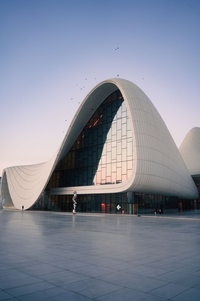 Services Explore the stunning curves of the Heydar Aliyev Center in Baku, a masterpiece of modern architecture.