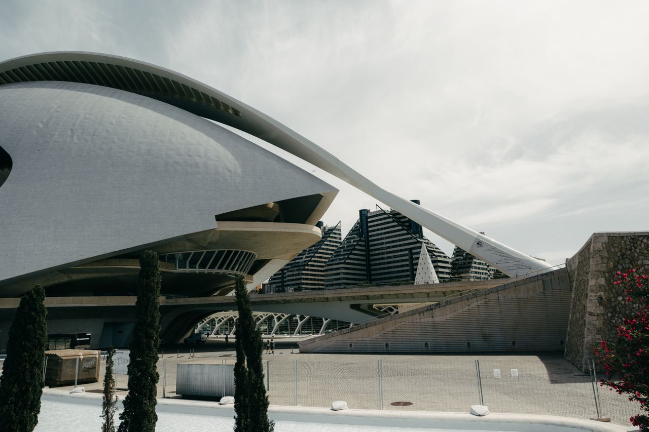 Services Stunning view of the City of Arts and Sciences in Valencia, showcasing modern futuristic architecture.